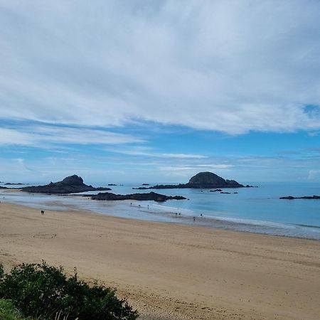 Le Mistral Du Centre Ville ,Chaleureux A 2 Min De La Plage Dinard Buitenkant foto